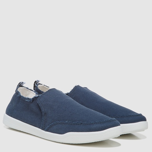 Vionic Women's Malibu Slip On Sneakers- Navy